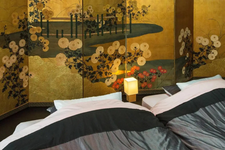 京都二条城近く京町屋120年の歴史に泊まる