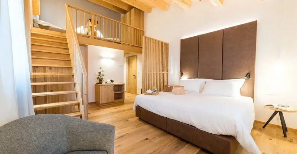 Aura Relais