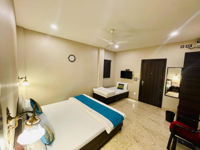 Superior Triple room