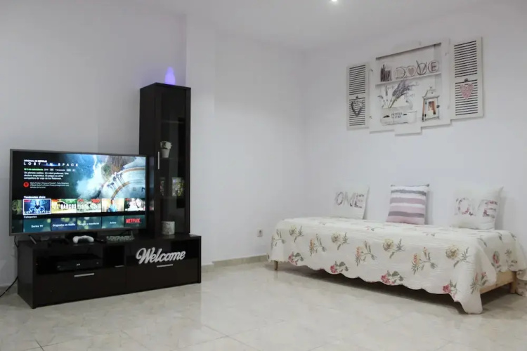 F And M 1 Home Apartment