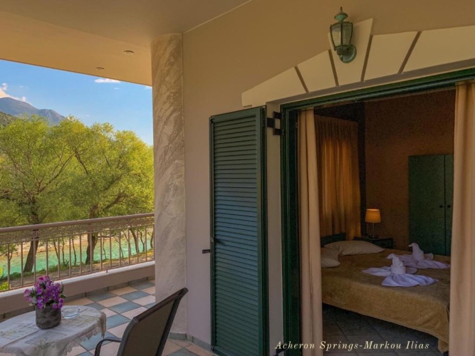 Standard Double room with river view