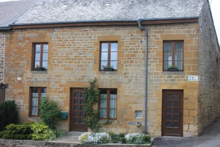 3 Bedrooms Cottage