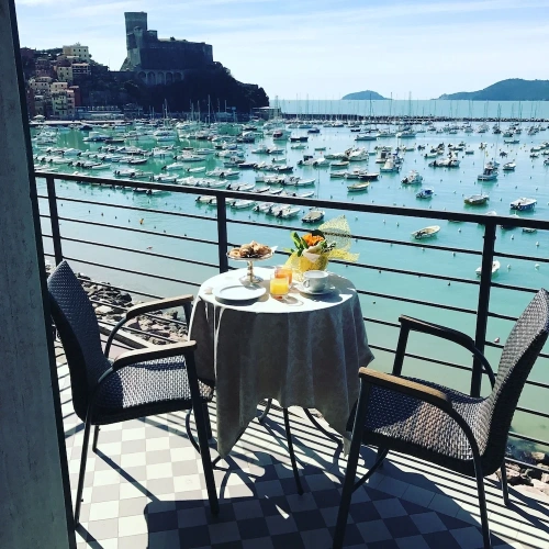Classic Double room with balcony and with sea view