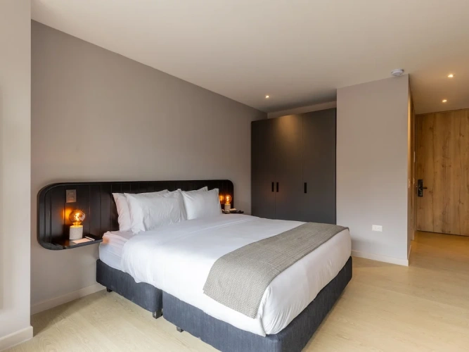 Premier Apartment