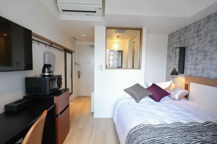 Ffffff Hotel