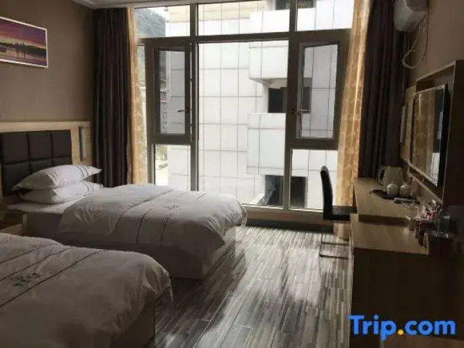 Yijia Hotel Hefeng