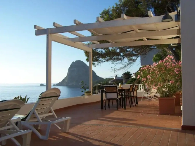 3 Bedrooms Villa