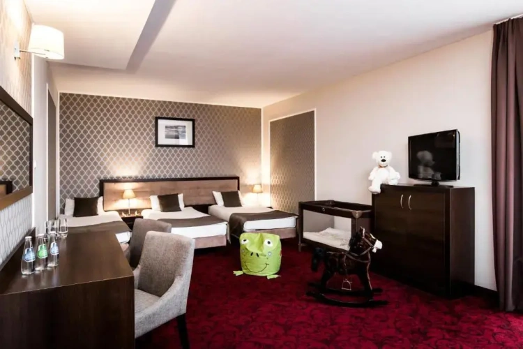 Standard Triple room