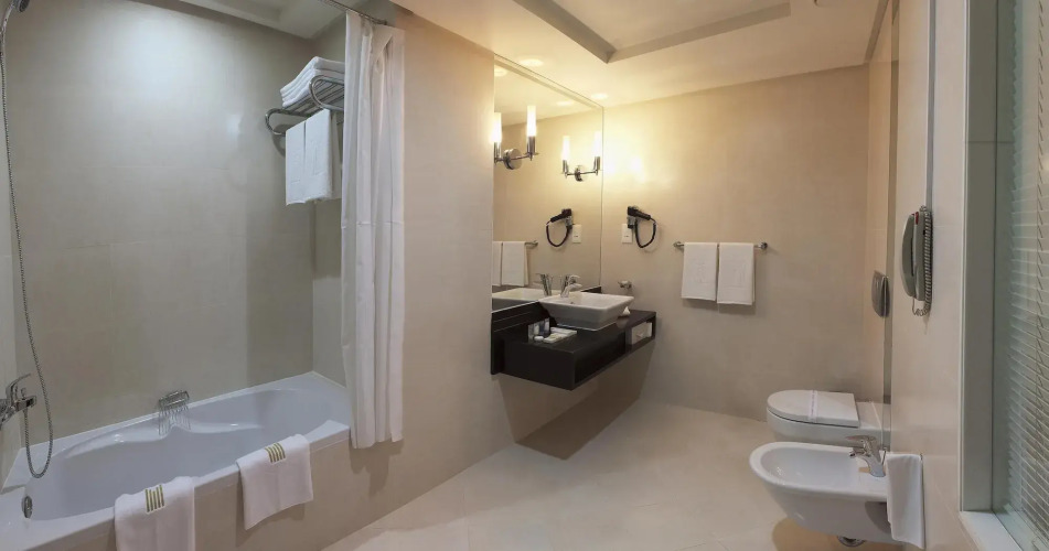 Kingsgate Hotel Abu DhabiOver view