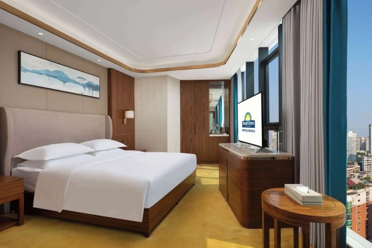 Standard Double room with city view