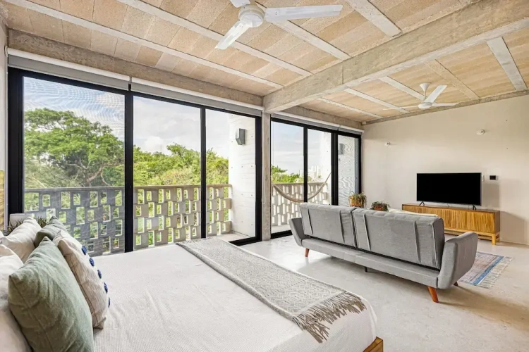 Family Apartment with balcony and with city view