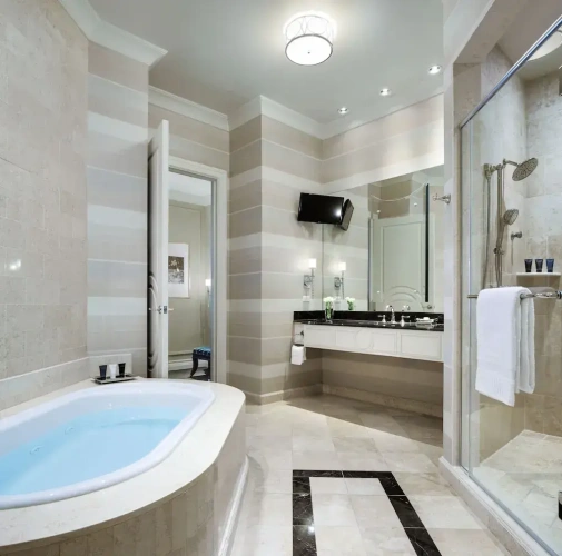 1 Bedroom Grand Club Suite