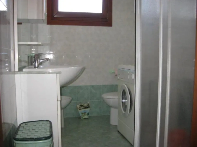 2 Bedrooms Basement Apartment