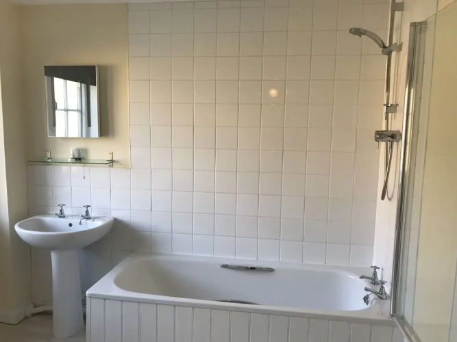 Ford Village Bed & Breakfast