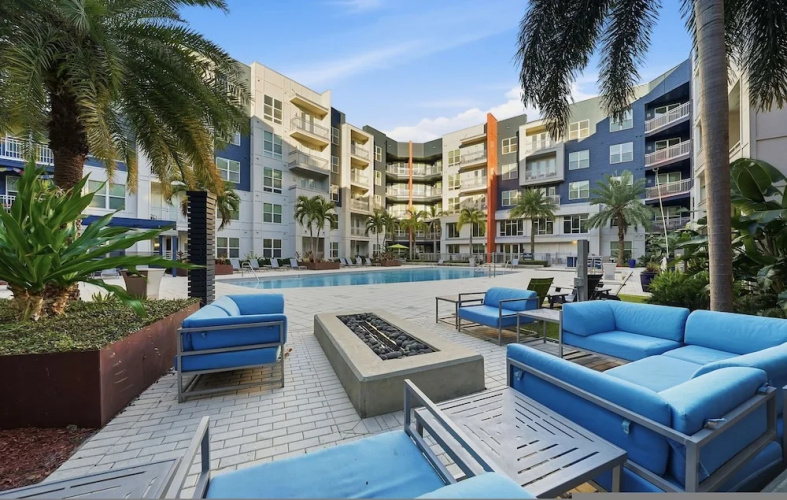 Chic 2BR w Pool Pet-friendly Unit 14