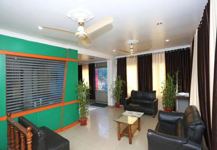 Hotel Daaven by OYO Rooms