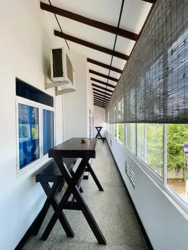 Deluxe Studio