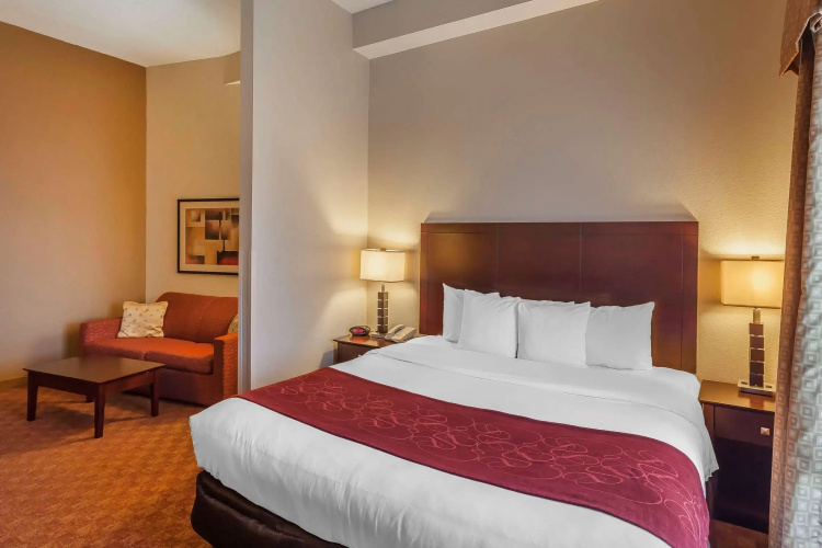 Comfort Suites Suffolk - Chesapeake