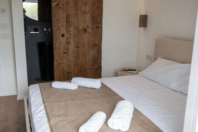 Standard Quadruple room with sea view