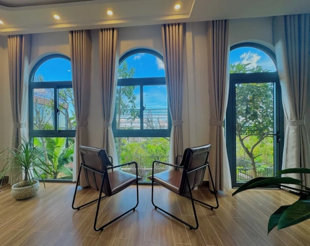 Standard Family room with garden view