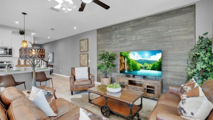 5 Bedrooms Villa