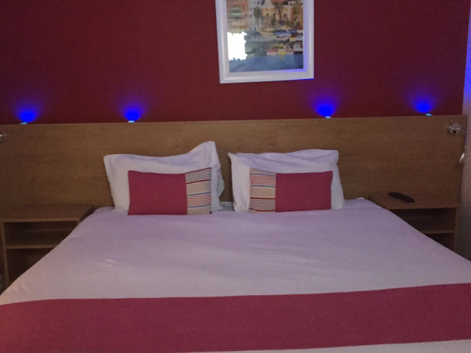 Le Ville Hotel
