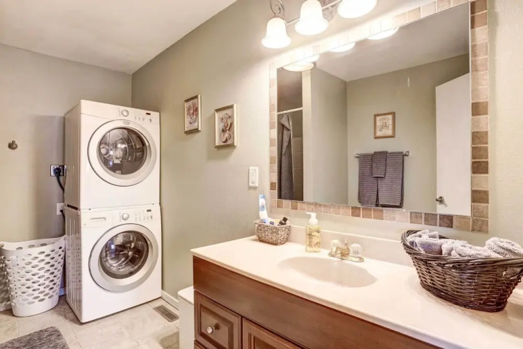 Pierre Vacation Rental w/ Grill & Fenced Yard