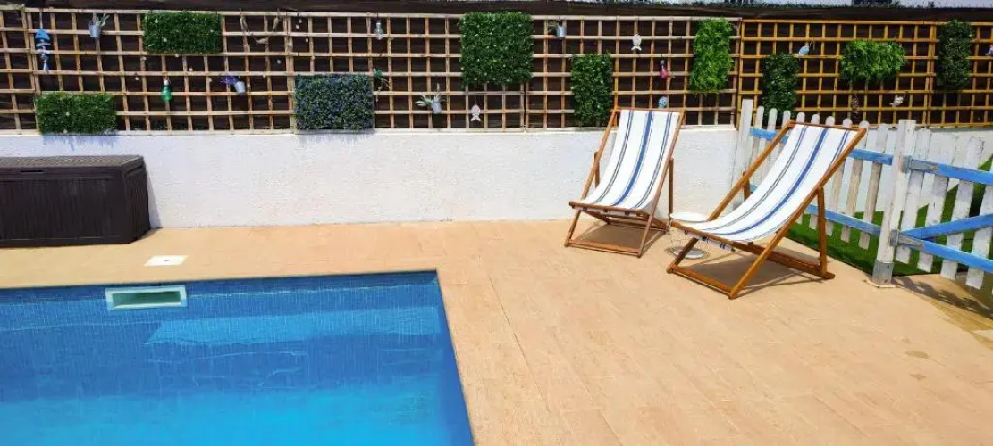 R127 Moderna villa cerca del mar