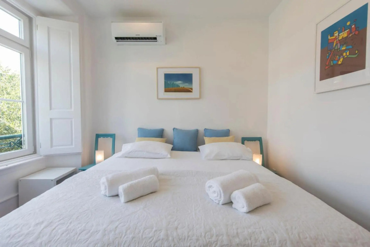 LovelyStay - Comfortable apartment with river views