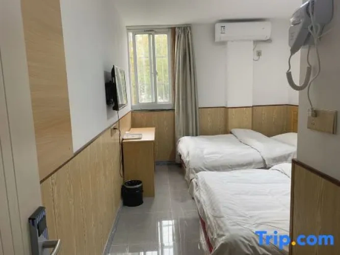 Standard Twin Family room