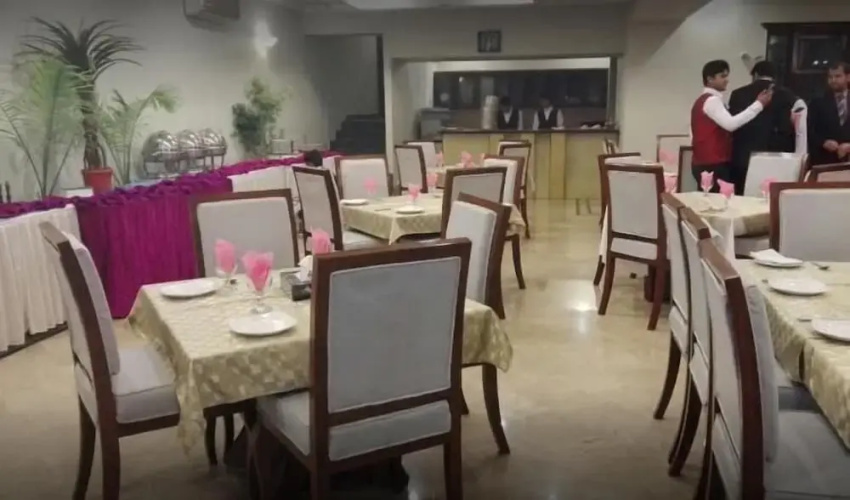 Iris Hotel Sahiwal