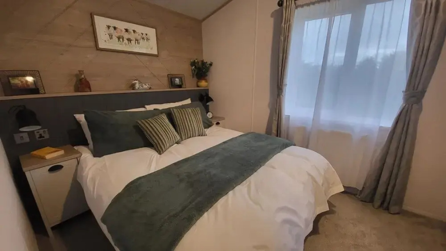 Honeycomb Lodge