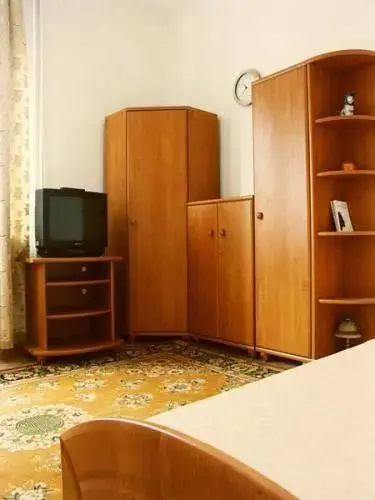 Nil Pol Apartments