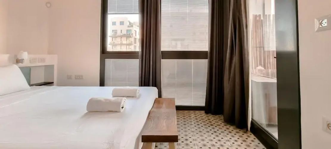 Daniel Royal in Tel Aviv-yafo