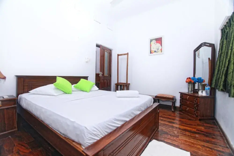Rockwood Villa