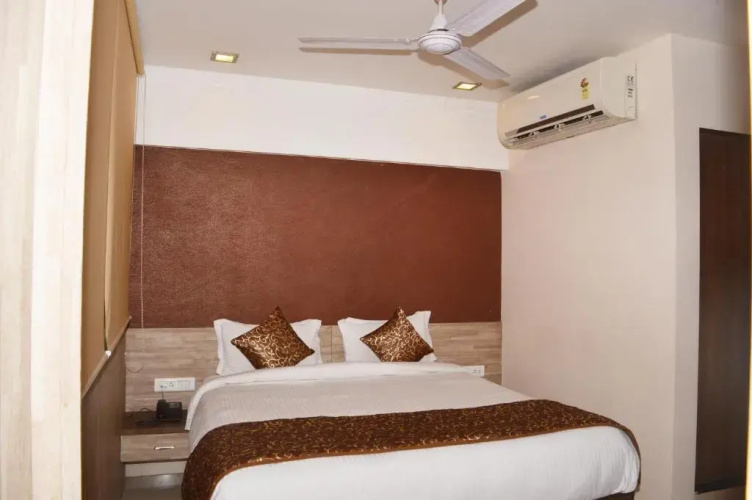 Budget Inn Palm Regency