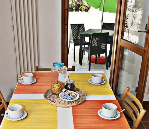 2 Bedrooms Apartment with garden view