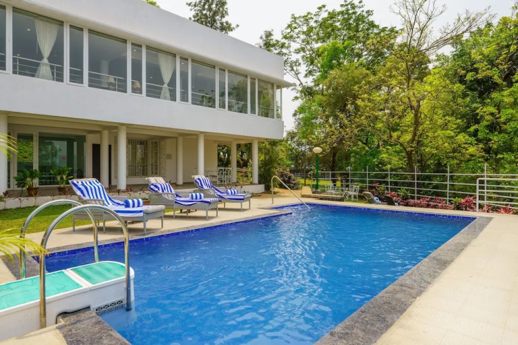 White House, Lonavala