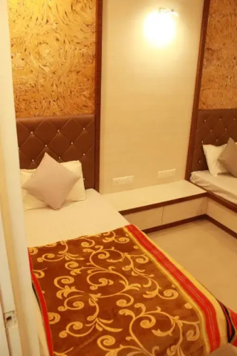 Hotel Skylark