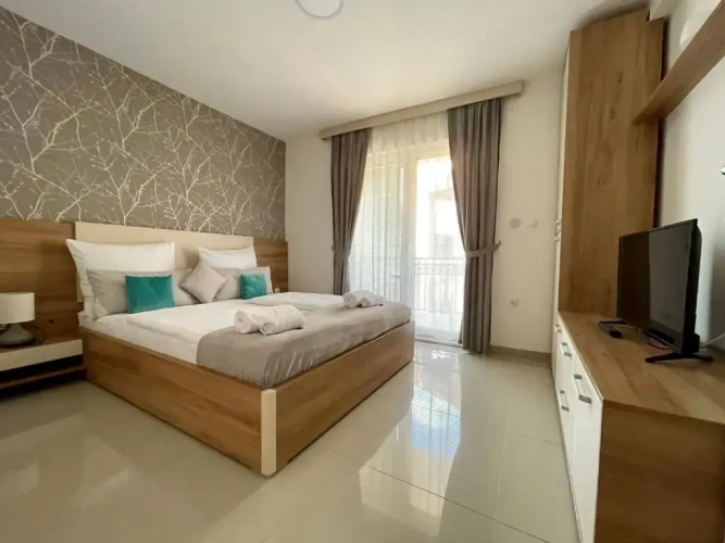 Deluxe Apartment