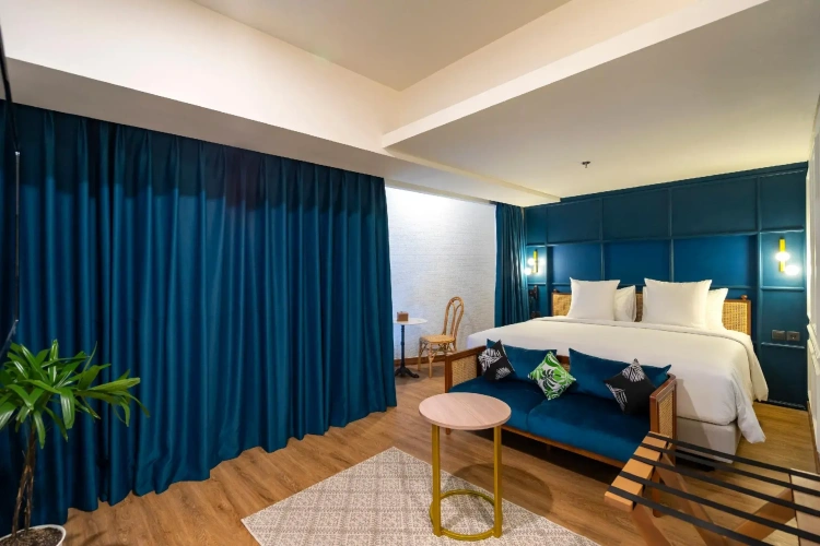 1 Bedroom Double Club Suite with city view