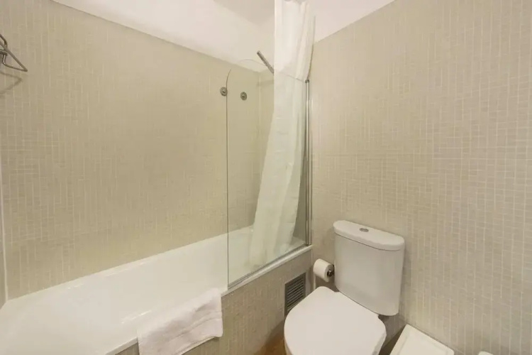 Comfortable Apartment in Campo Pequeno