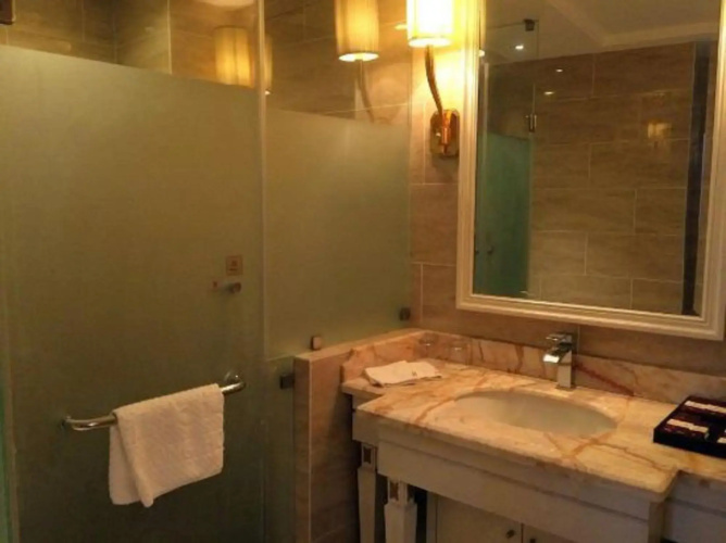 Jinlong Hotel