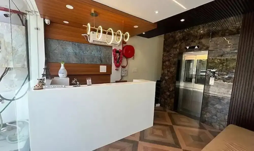 FabHotel Prakash