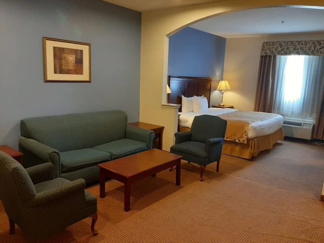Deluxe Suite