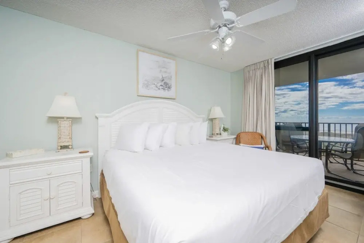 Phoenix Vi 6312 2 Bedroom Condo