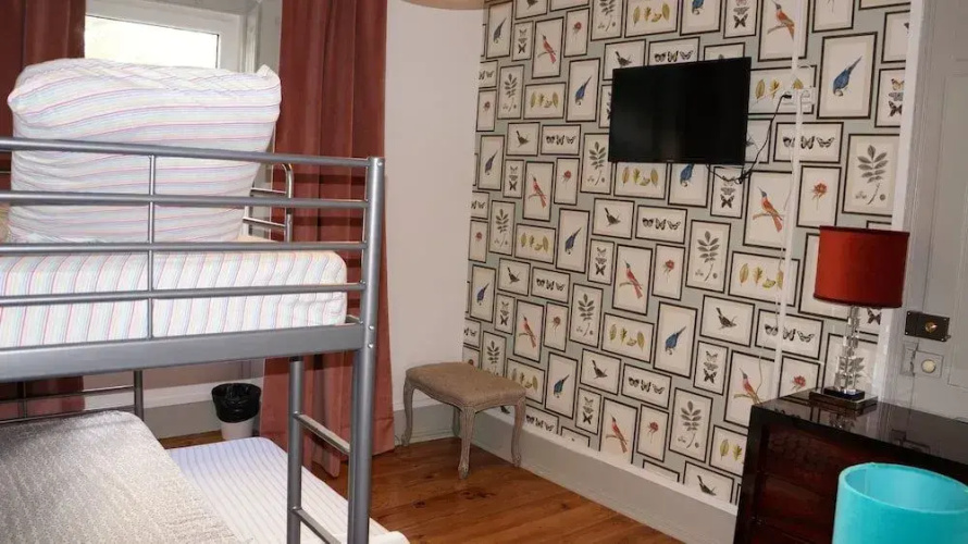 White and Grey Lisbon - Hostel