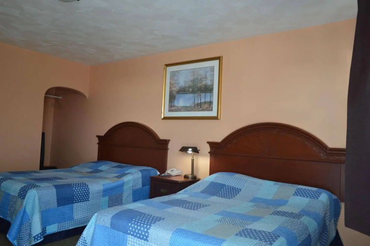 East Court Motel