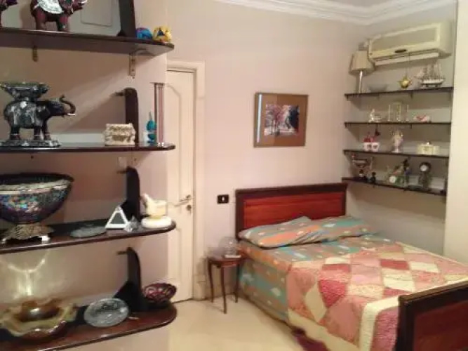 300 sqm2 flat in Cairo