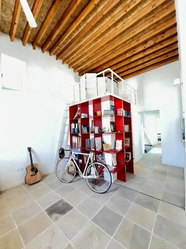 Charming Modern Getaway